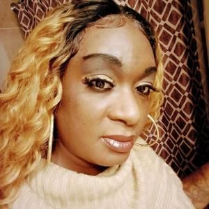 Meet your Posher, Brenea